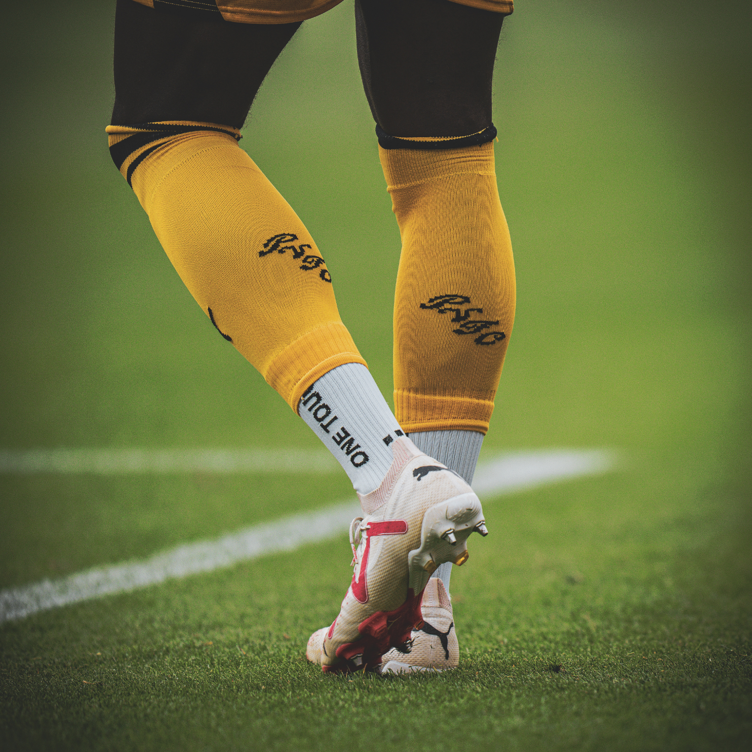 Free OneTouch Grip Socks